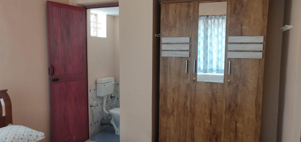 Giri'S Homestay Madikeri Ngoại thất bức ảnh