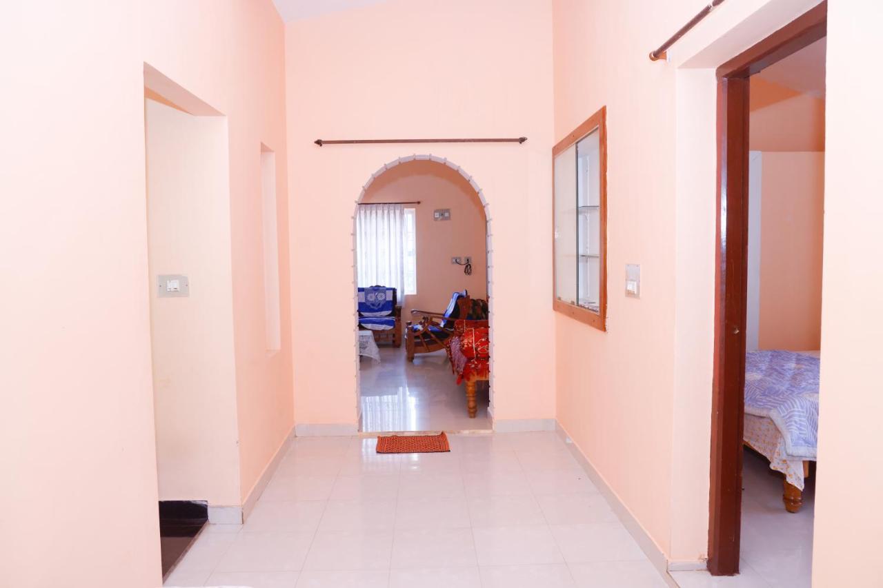 Giri'S Homestay Madikeri Ngoại thất bức ảnh
