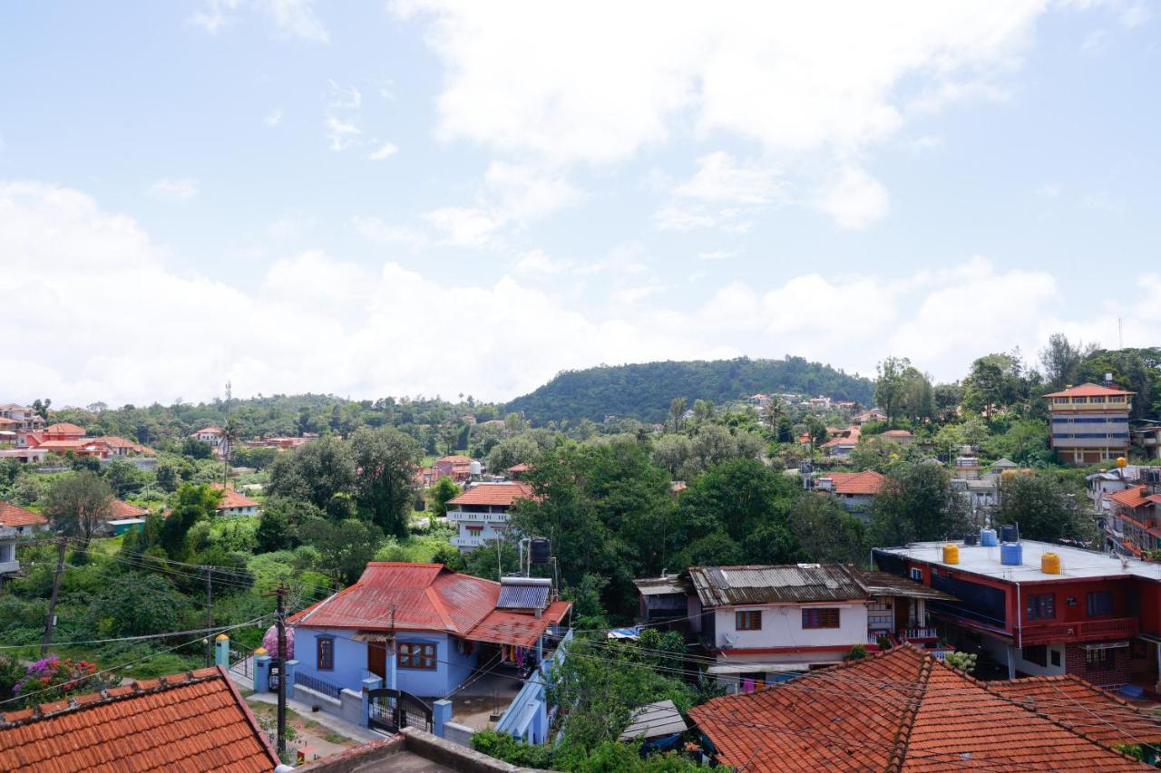 Giri'S Homestay Madikeri Ngoại thất bức ảnh