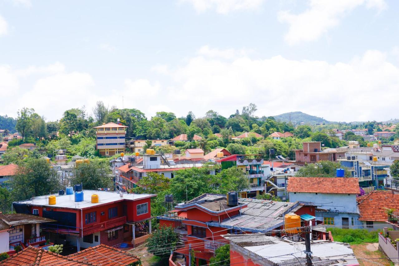 Giri'S Homestay Madikeri Ngoại thất bức ảnh